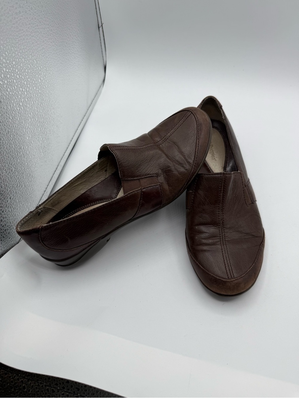 Hush Puppies Women’s Brown Leather Slip Ons Sz 7.5